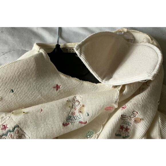 Vintage TEDDI Woman Short Sleeve Sweater Embroidered Angels Crystal Button Small - Picture 14 of 14